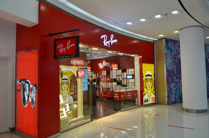 Ray?Ban 宏伊国际广场店——明升ms88 CIS 商用安装系统的经典应用